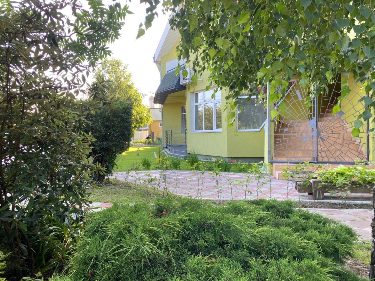 Apartmán Авіа Užhorod Exteriér fotografie